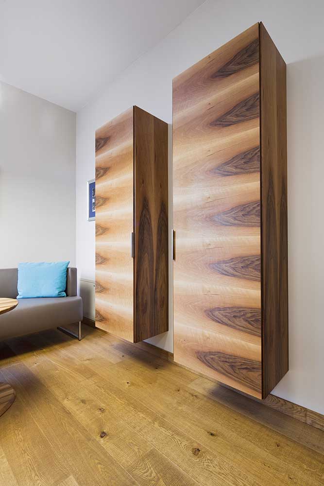 Wandschrank Büro