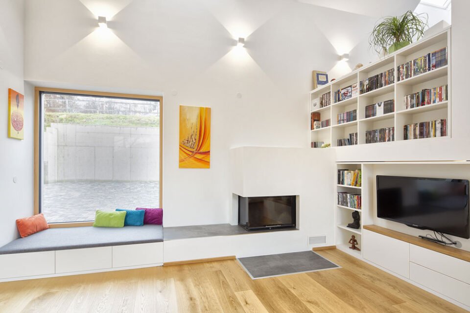 Wohnzimmer mit Kamin